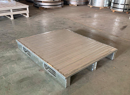 沈阳重型托盘堆码存放时需注意什么安全规范
